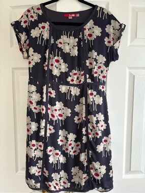 Boden 100% silk Navy Floral Cap-Sleeve Dress with Pink Accents